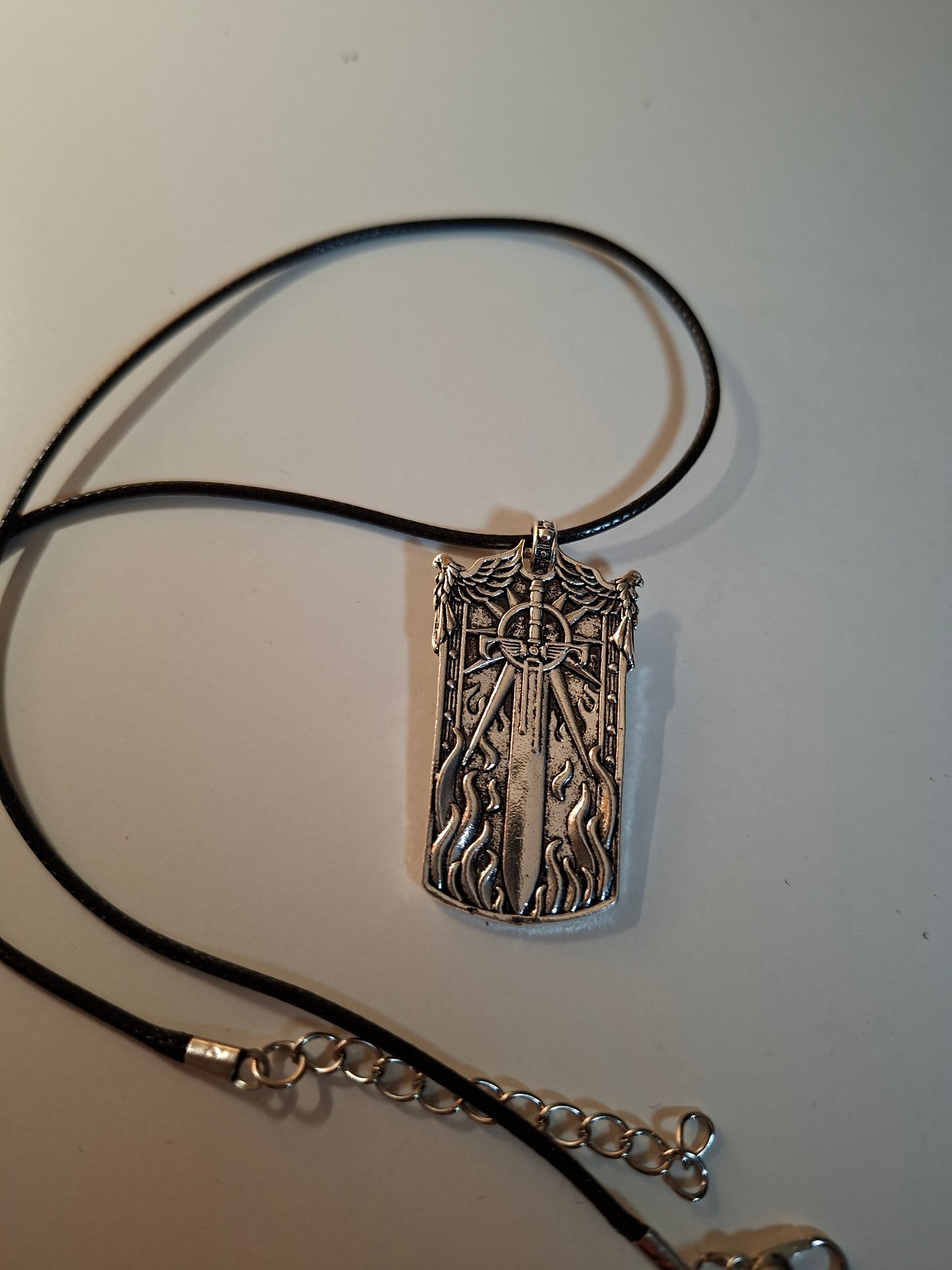 40k Metal Emperor of Mankind Necklace